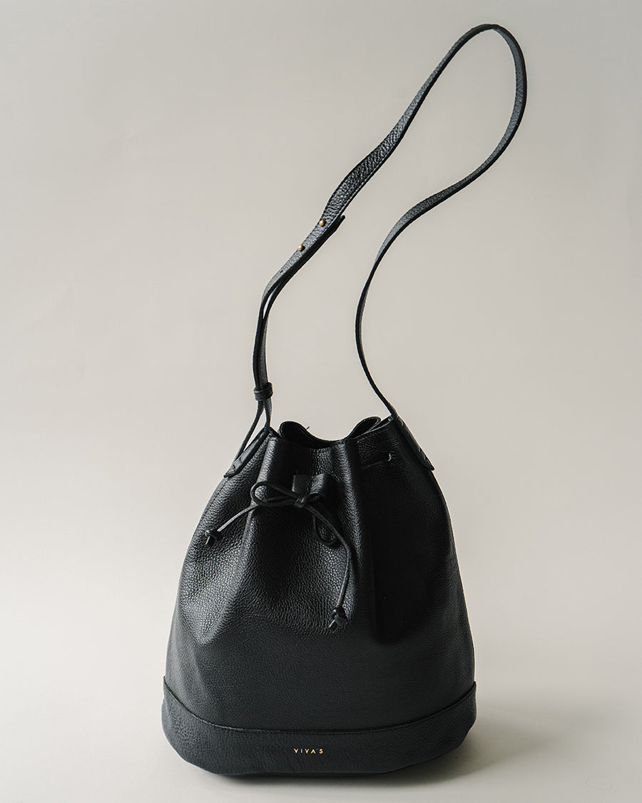 BUCKET BAG black